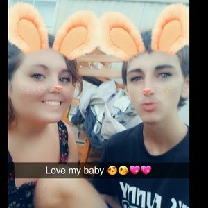 Meet your Posher, Chloe